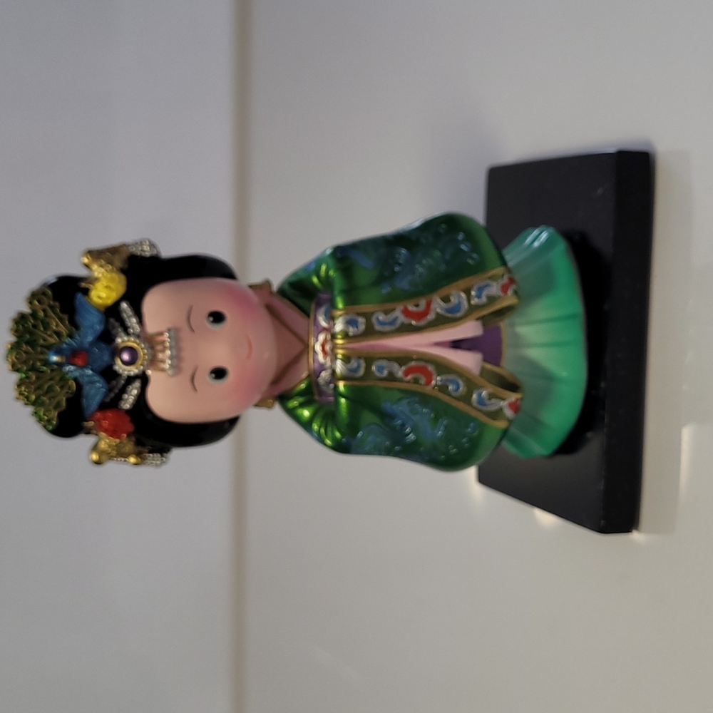 Collectable  Chinese traditional enamel ceramic doll